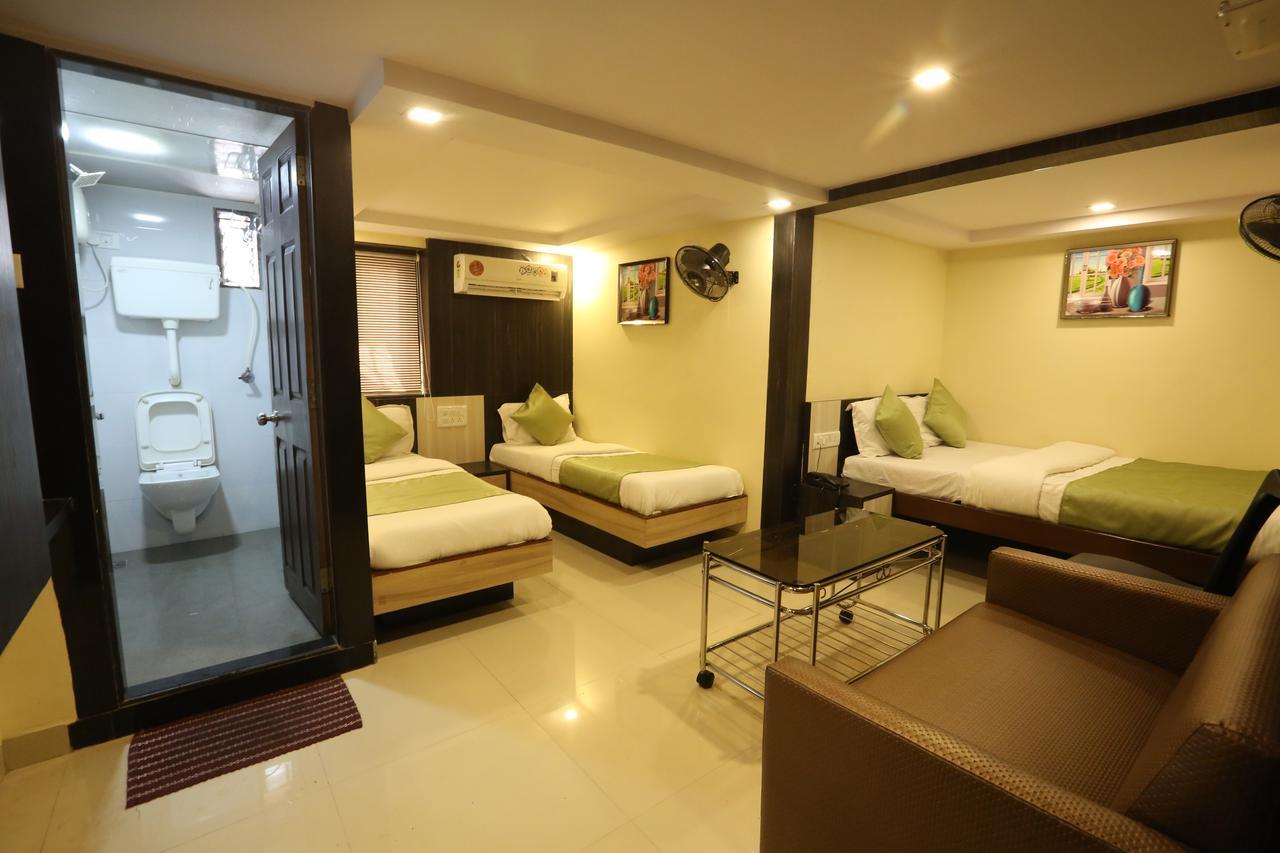 Hotel Happyland Mumbai Rom bilde